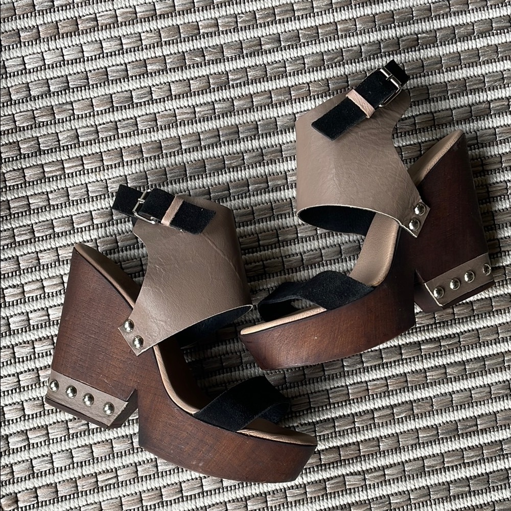 Charles David “Teisha” Platform Wedge Sandals